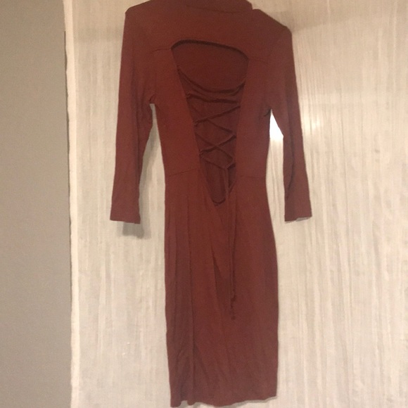 Rust color dress with tie back - Picture 2 of 2